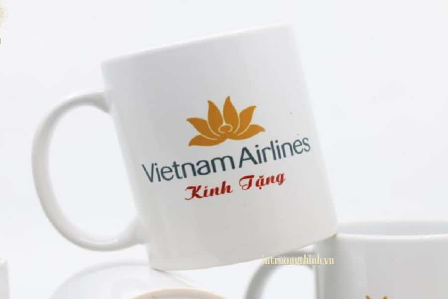 In logo lên ly sứ Vietnam Airline: Nhận diện thương hiệu 
